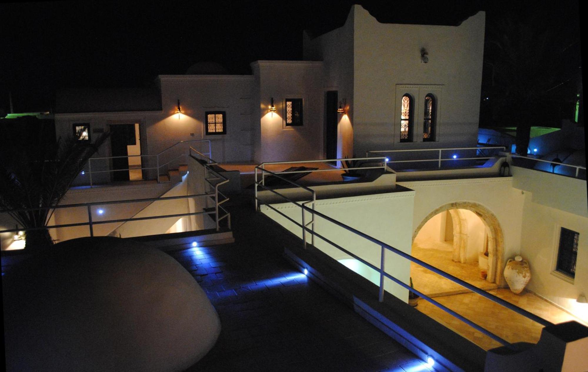 Bed and Breakfast Dar Ennour à Houmt Souk  Extérieur photo