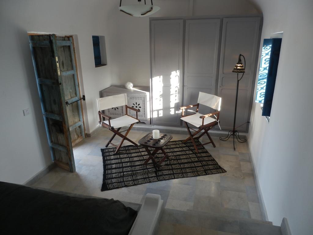 Bed and Breakfast Dar Ennour à Houmt Souk  Chambre photo